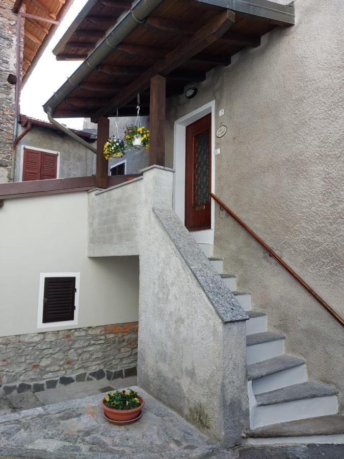 Casa Sassello - Appartamento Menta Dumenza Bagian luar foto