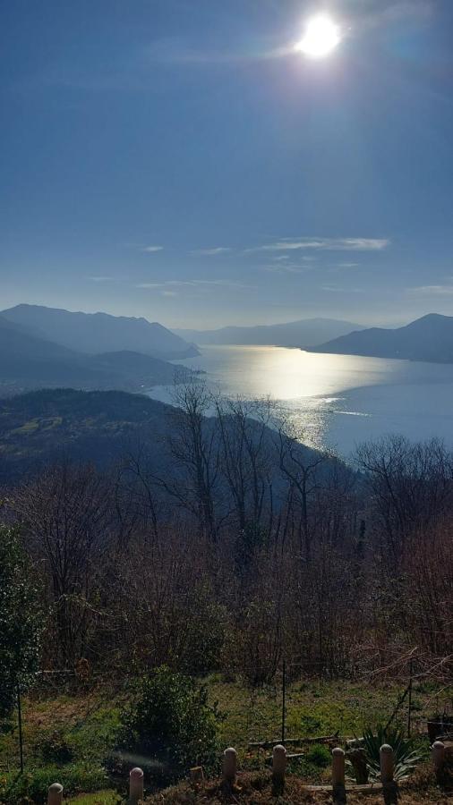 Casa Sassello - Appartamento Menta Dumenza Bagian luar foto